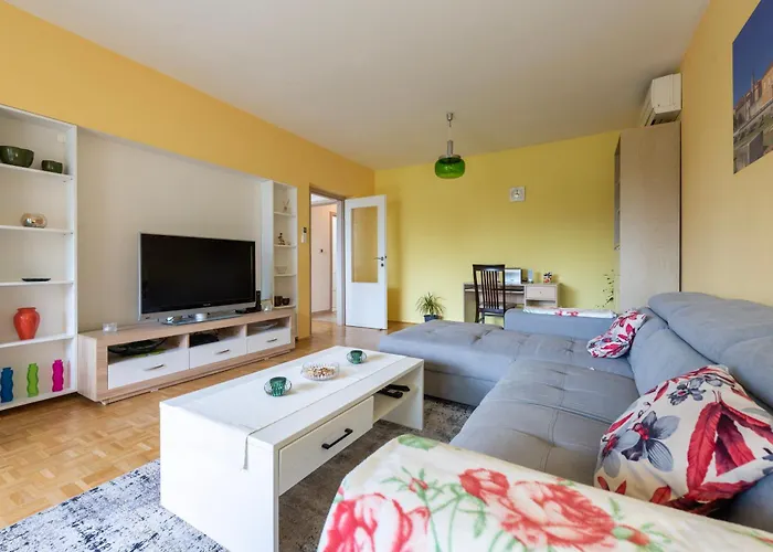 Apartament Maraska Park *